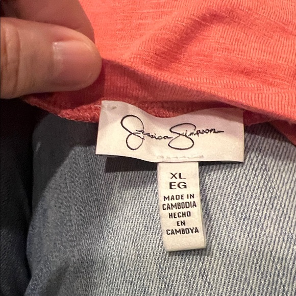 Jessica Simpson Peach V-Neck Short Sleeve Tee - Picture 5 of 6